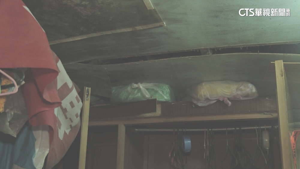 腦麻女獨自住破屋　白蟻蛀蝕天花板恐坍塌