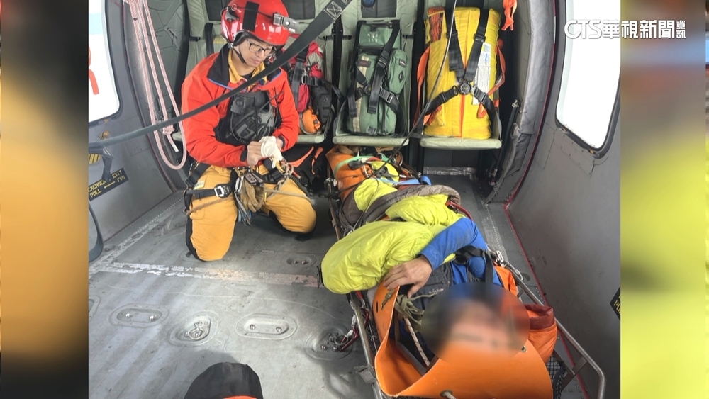 山友尖溪山屋墜崖昏迷　花蓮空總吊掛救援