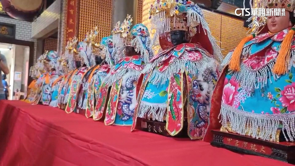 頭份宮廟慶聖誕！　12尊媽祖換上「客家新聖袍」