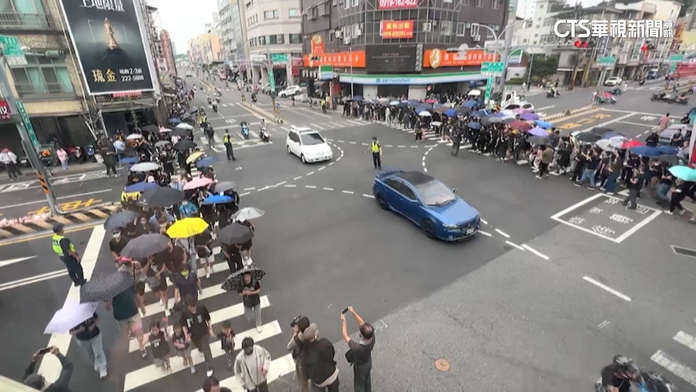 台南3歲女童命喪斑馬線　五都同步撐傘快閃悼念