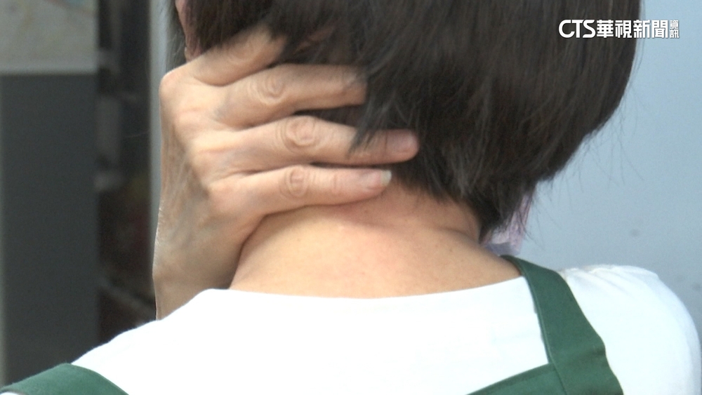 公車急剎婦人「連滾三圈」　脖頸瘀青需復健