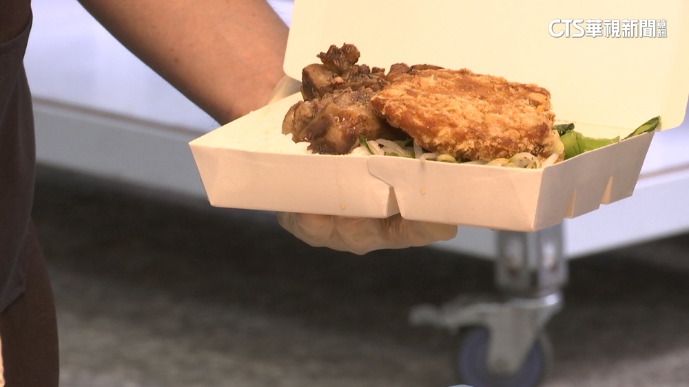 學餐「76元」太貴？　北一女：主菜魚要45.其他秤重算