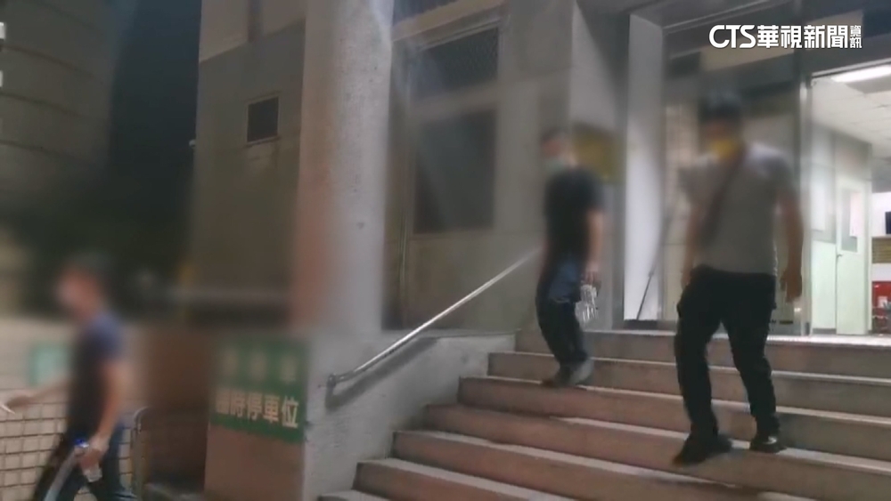 涉勾結代辦業者圖利車主4.7億　22警遭起訴