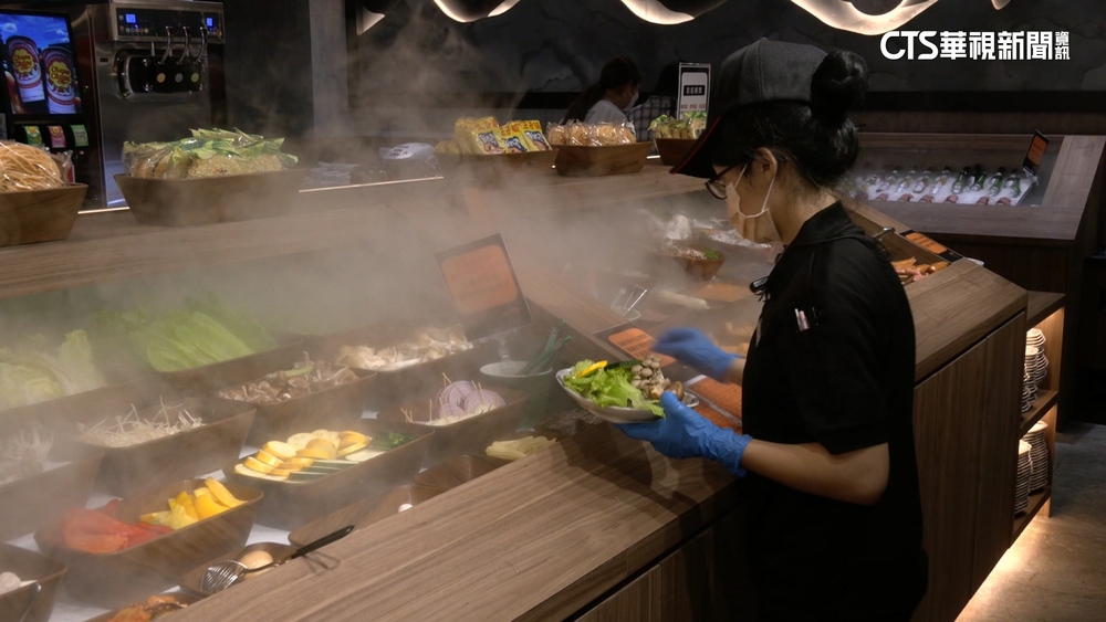 餐飲業大缺工! 業者祭調薪4次.員工分股徵才