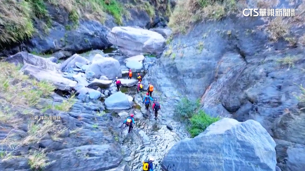 祕境飛龍瀑布險峻！　「2小時近百毫米暴雨」4失聯