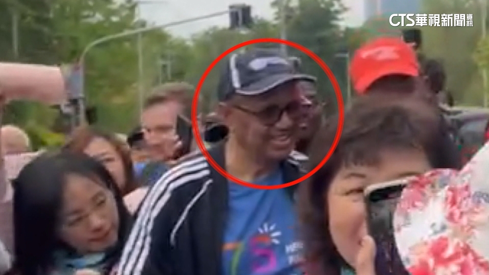 台灣團「巧遇」譚德塞　包圍高喊「讓台灣參與WHA」