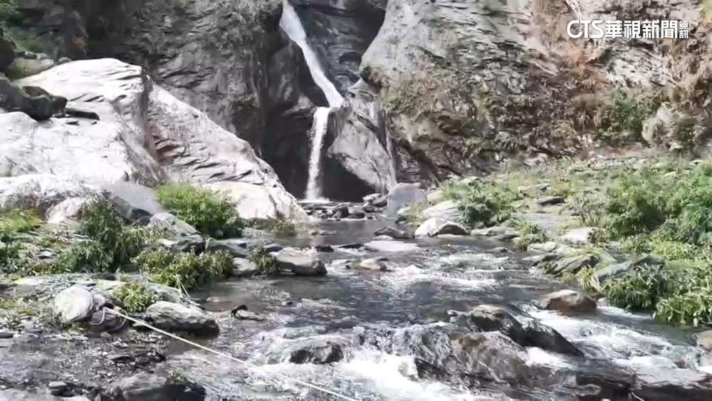 飛龍瀑布溯溪團仍有3失蹤　天候不佳影響搜救