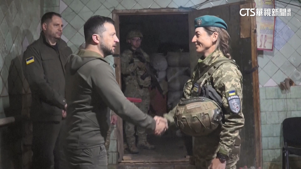 澤倫斯基結束海外行　急赴頓內茨克前線視察