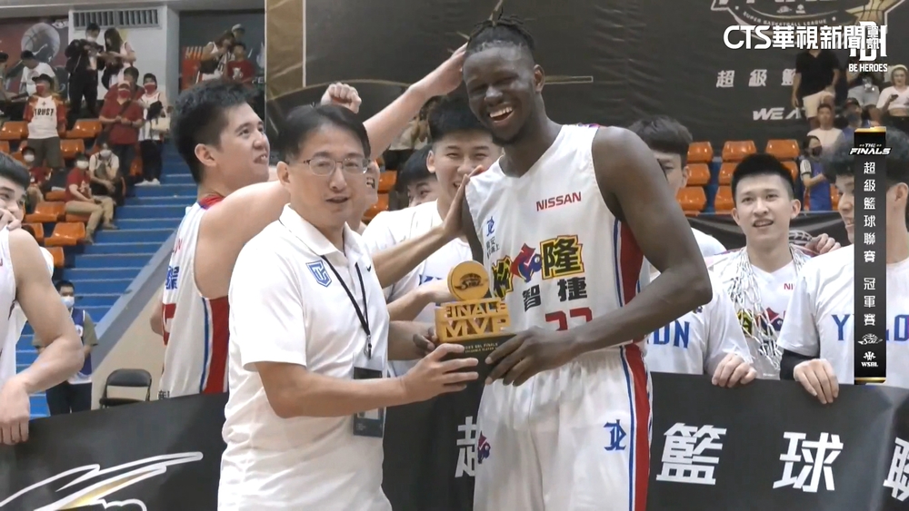 重溫籃球最初的感動！　裕隆睽違13年SBL封王