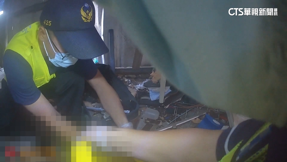 驚！釘槍「氣瓶氣爆」　男雙腳炸碎「血肉模糊」