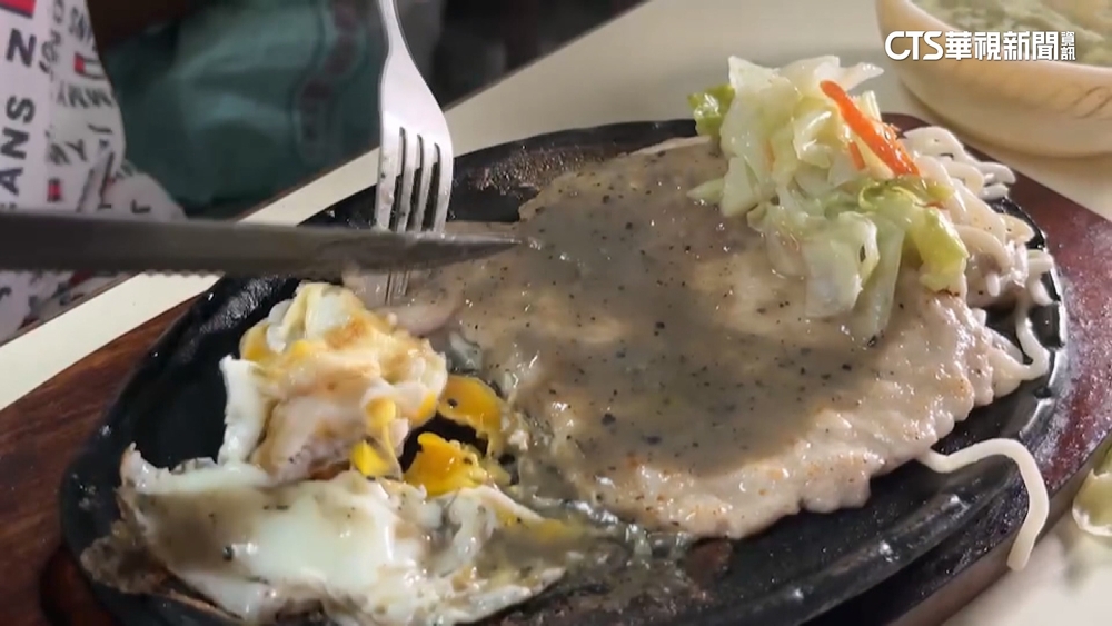 台南牛排店銅板價排餐　牛豬排一客只要60元