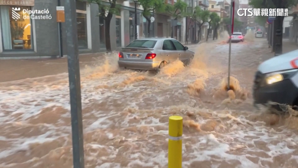 西班牙沿海城鎮強降雨　12小時降雨量累積12cm