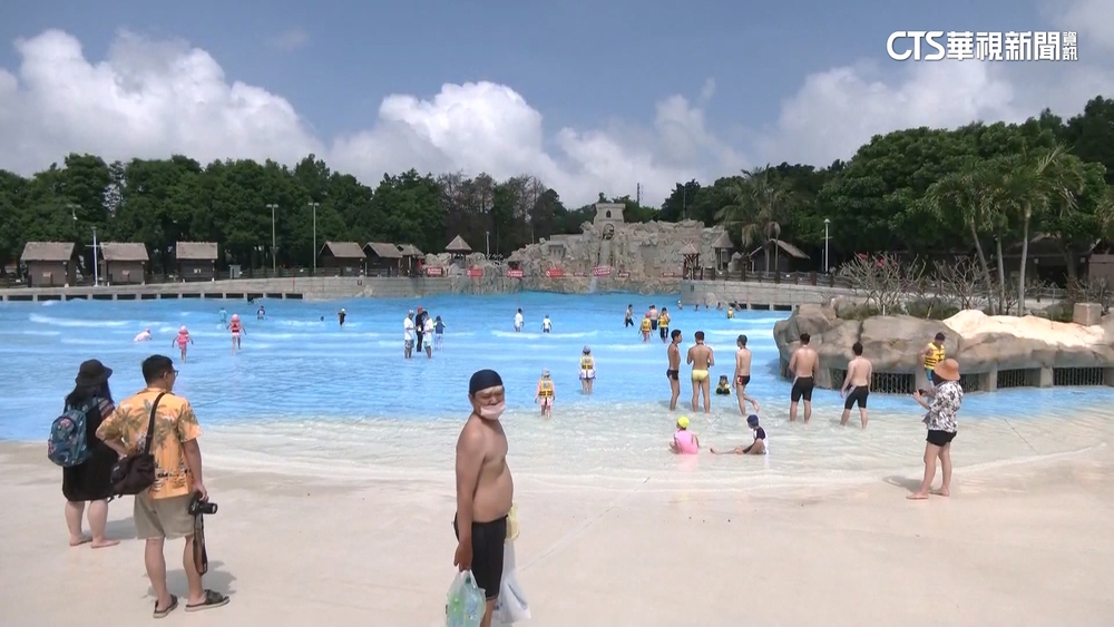 天熱玩水　麗寶馬拉灣開幕　「台客」穿著享優惠