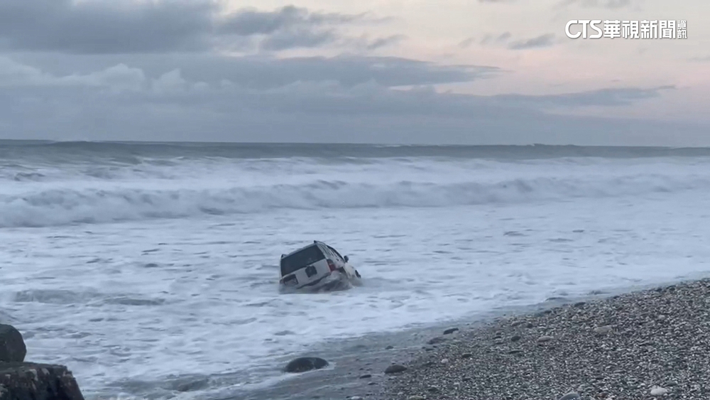 「瑪娃」逼近氣象局發巨浪警戒　蘭嶼浪高達7公尺