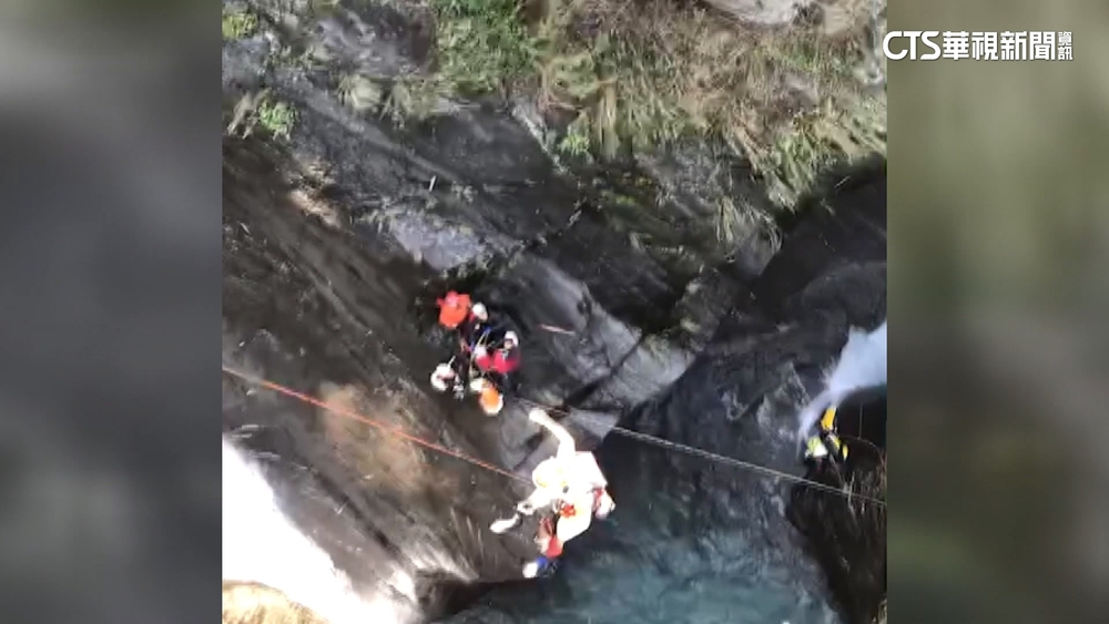 震撼搜救影片曝！　飛龍瀑布8天驚險全紀錄