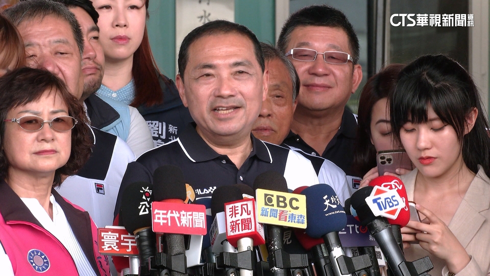 侯友宜民調跌到第三！　張亞中開「換侯」第一槍