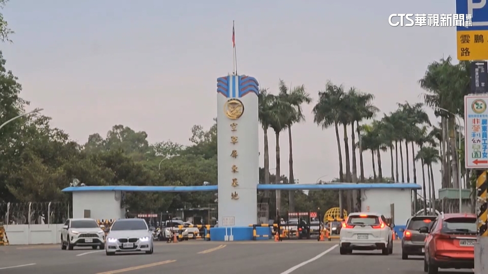 屏東空軍基地意外！　屏東憲兵隊士官長騎車摔溝亡