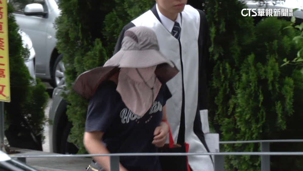 五億高中生墜樓案　母向地院訴請「婚姻無效」