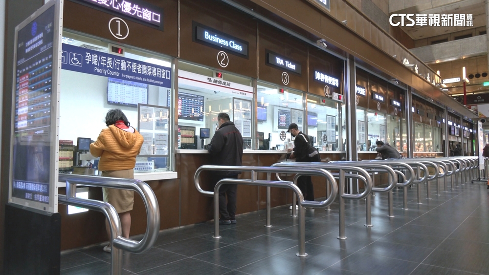 通勤月票預計7/1上路　台鐵：走專用通道刷卡