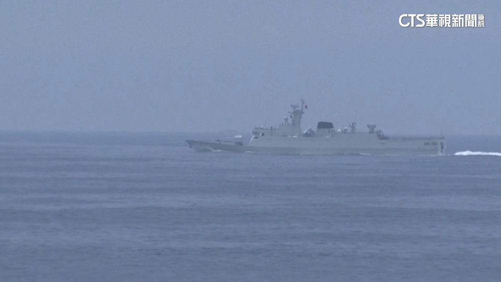 美中軍艦通過台海險撞上　美防長籲中克制