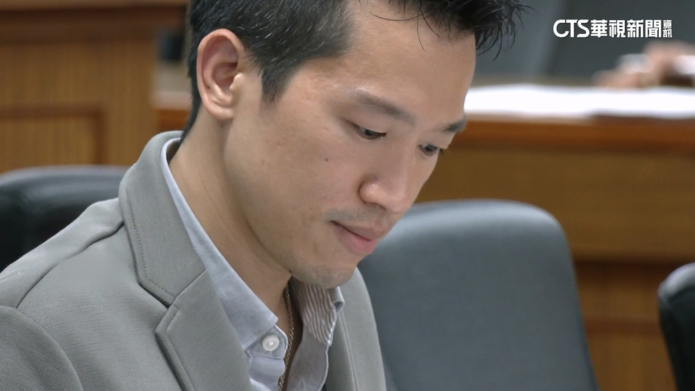 遭控性騷「摸男手臂留電話」　何志偉發聲明道歉