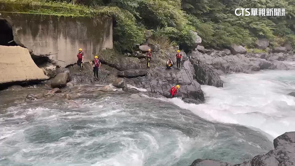 3好友烏來泛舟1落水　擴大搜救空拍機尋人