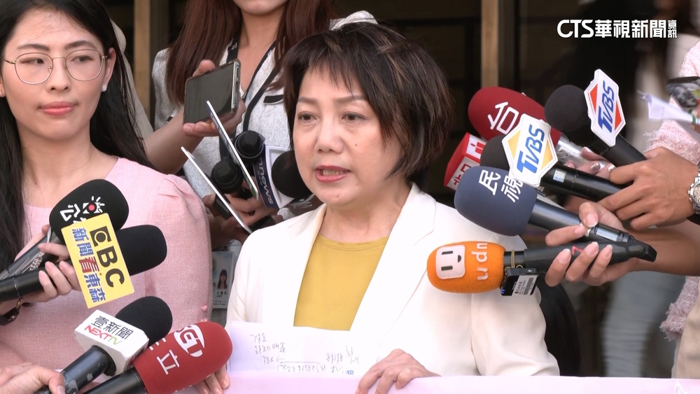 范雲控「肚子頂背」性騷　陳雪生判賠8萬確定