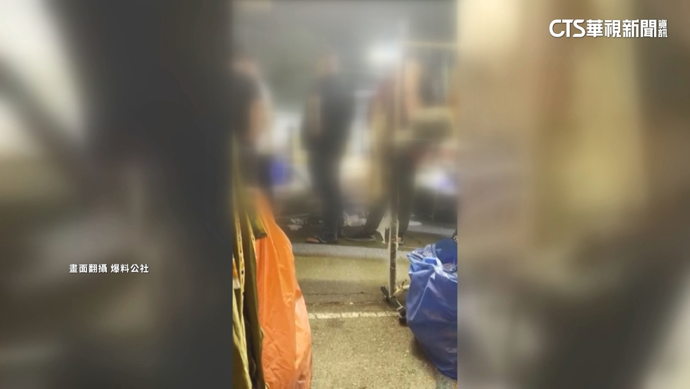 疑攤位租金糾紛　惡煞闖台南大東夜市砸攤