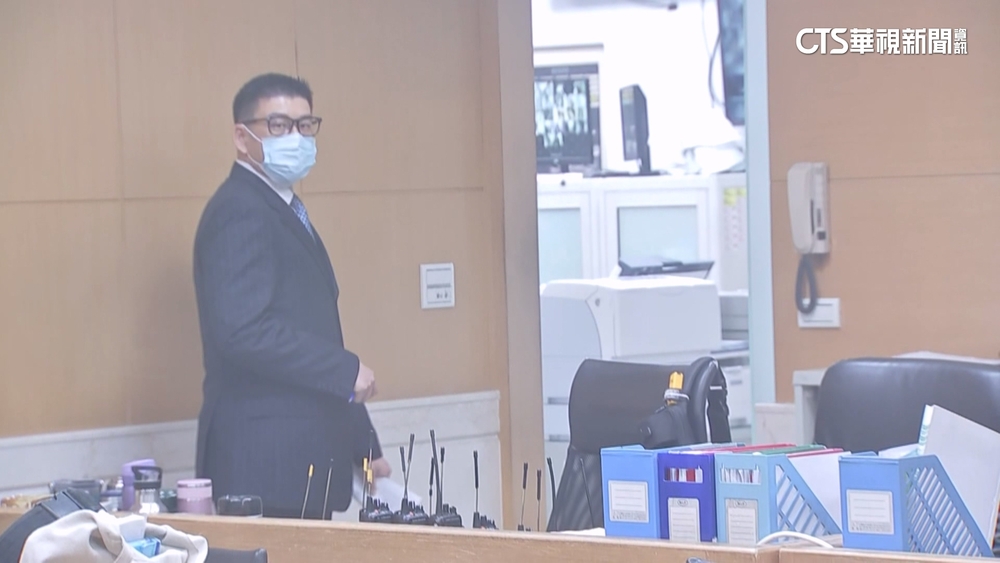 神鬼假律師違開事務所騙政商名流　20萬交保