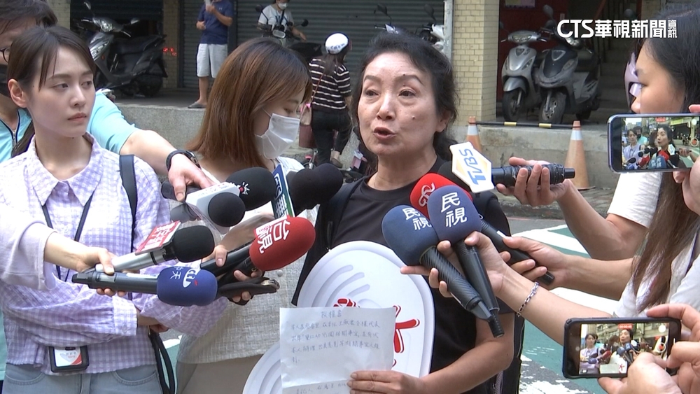 餵藥案爭議！　侯友宜現身家長說明會「傳再致歉」