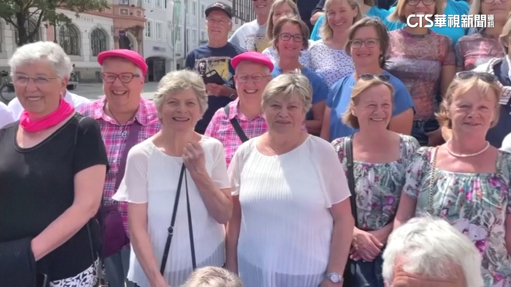 歐洲舉辦「雙胞胎大會」　50對齊聚奧地利