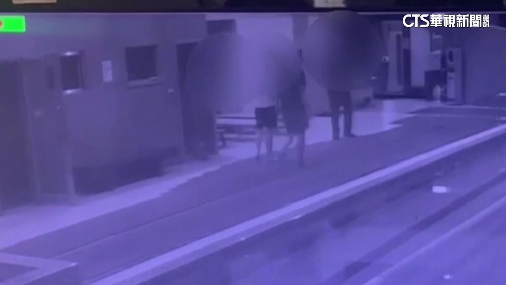 三峽社區泳池爆性騷　男救生員偷拍淋浴女性