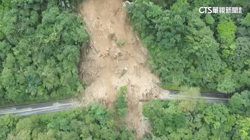 落石掉不停！太平山聯外道路驚坍　228人受困