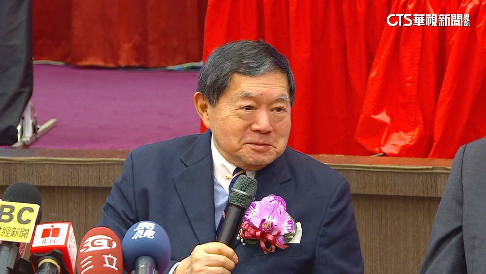 兩大電信槓併購案　遠傳徐旭東.台灣大蔡明忠互酸