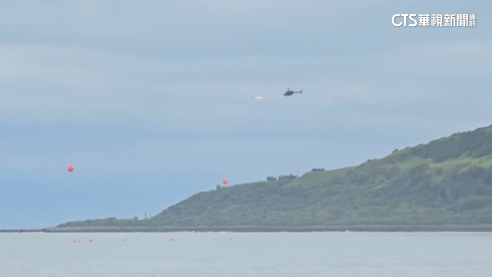 航特部屏東神鷹操演　地獄火飛彈精準命中靶船