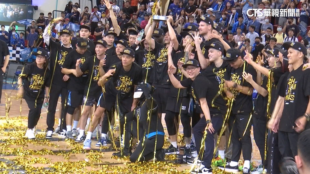 富邦118：104擊敗國王　打造三連霸「勇士王朝」