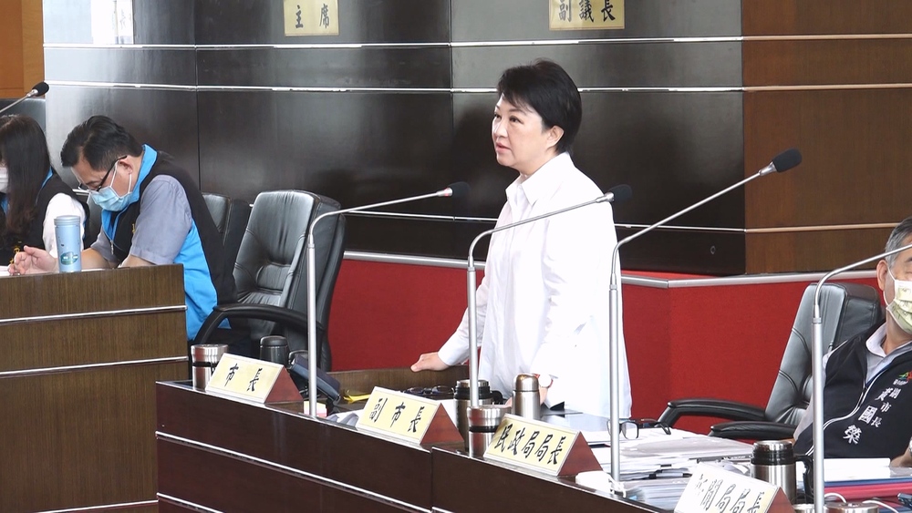 寶成高階主管爆性騷！員工進議會偷拍受害者 盧秀燕：解聘市政顧問