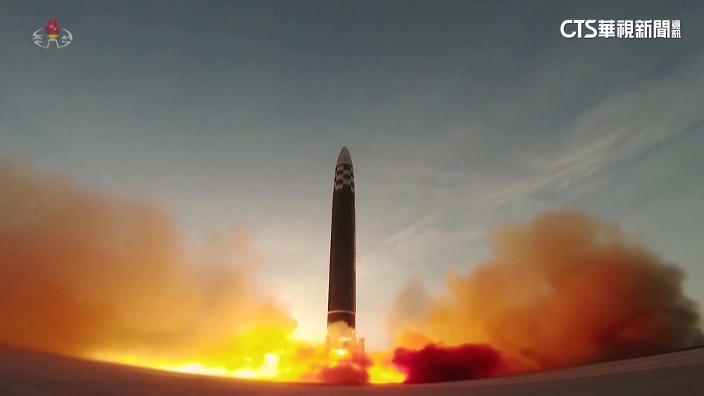 北韓發射2枚彈道飛彈　落在日本專屬經濟區