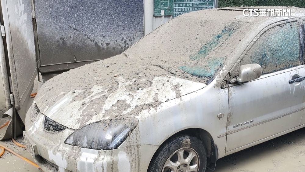 北市「工地爆模」19樓噴水泥　1人傷3車損毀