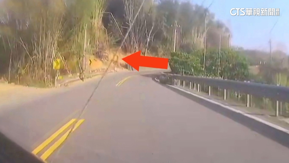 馬路隱形殺手！　少年騎車載母被「電纜線」割脖