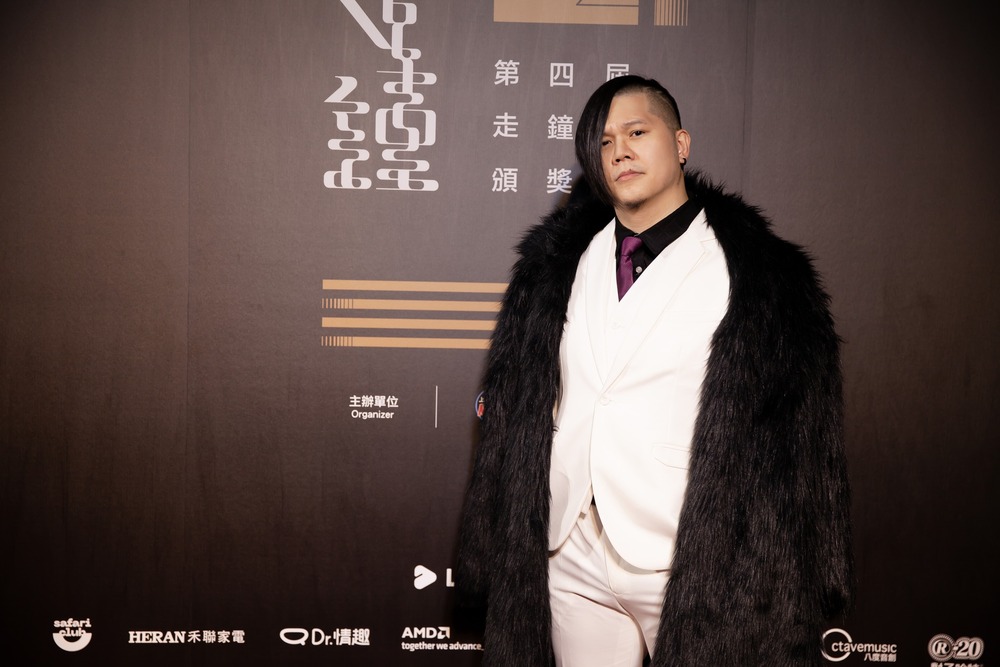 遭控用假照號「騙拍腳、胸部照」　摔角選手Kazuya回應：真有其人 但不是我