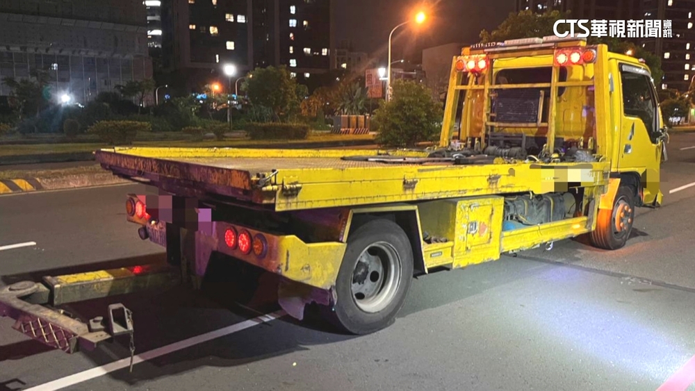 才跨第一步...　男過馬路遭拖吊車撞上不治