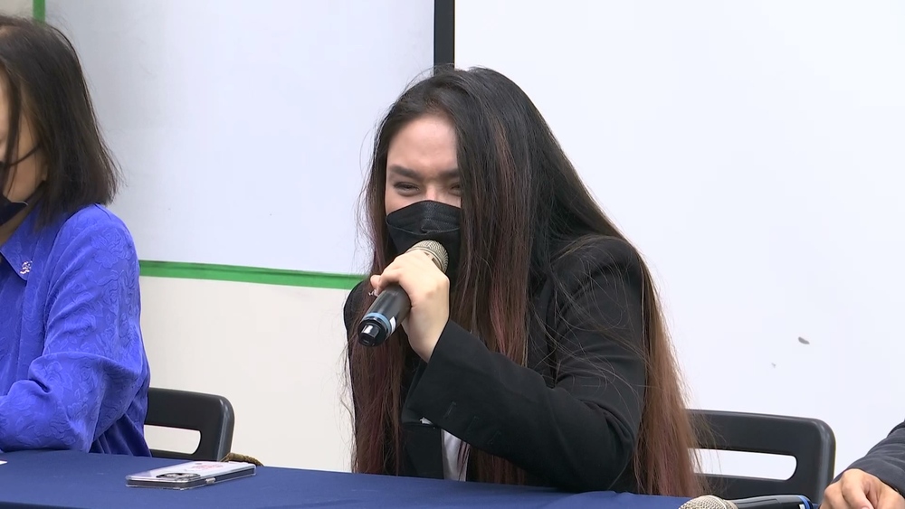 李伊妍難掩激動情緒 