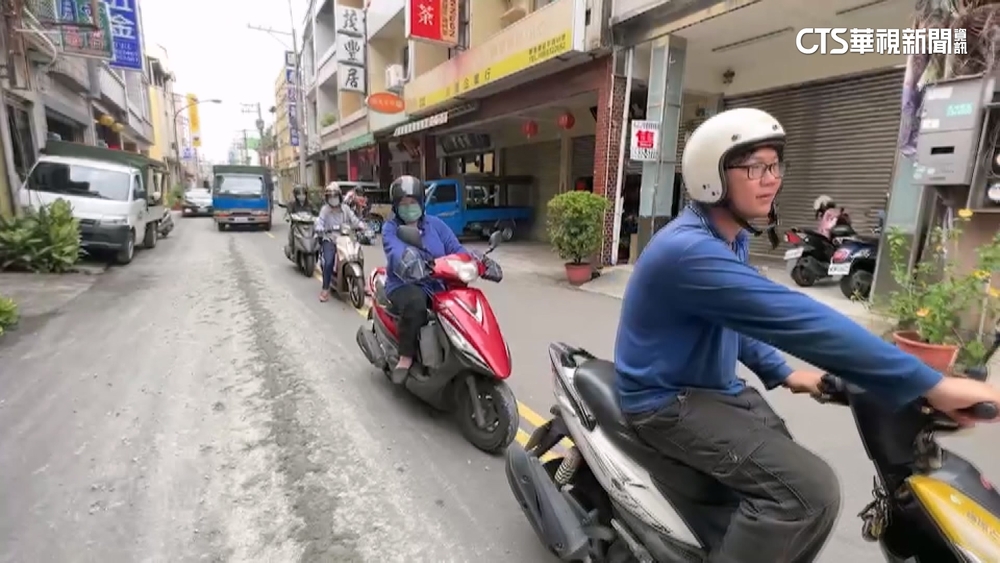 混凝土滲漏騎士險摔　警電眼追出肇事車開罰