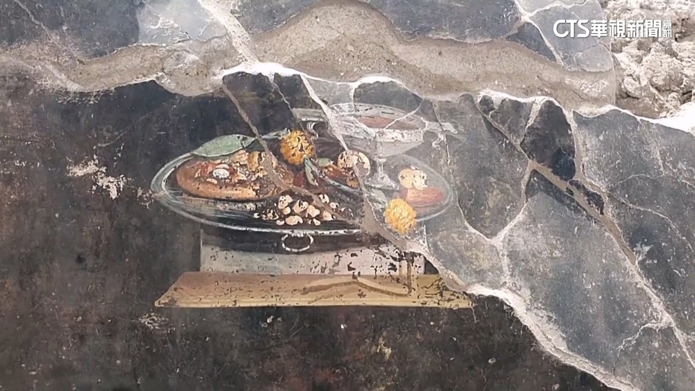 龐貝城考古新發現　壁畫上出現「披薩祖先」？