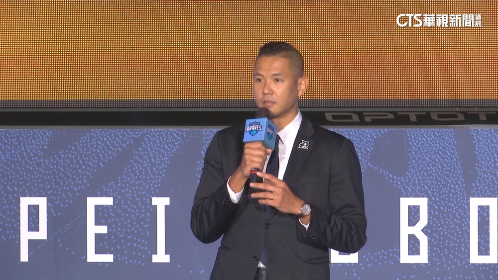 范范Makiyo發文護黑人　網友眼尖揪疑點戳破