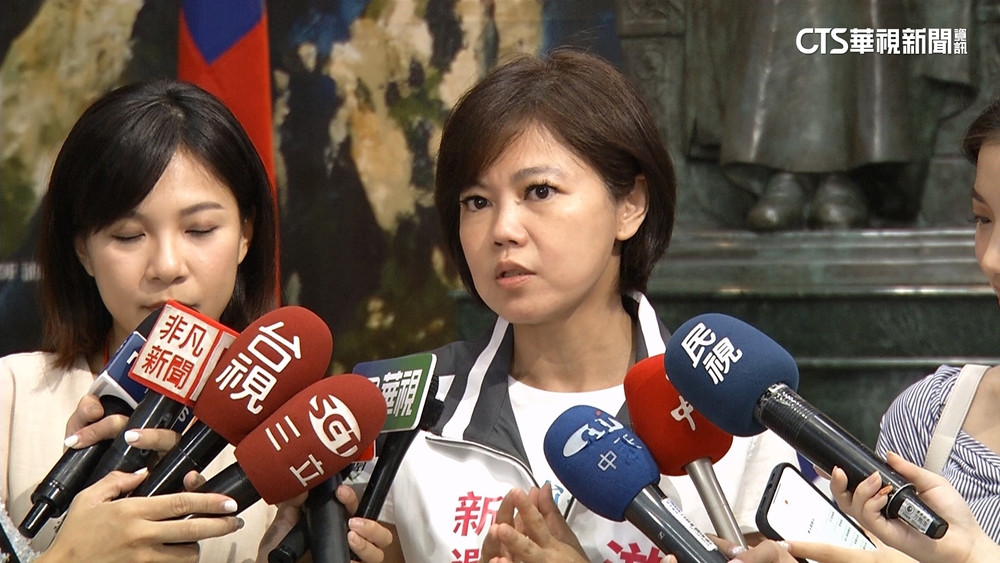 拜廟「巧遇」PO同框照　游淑慧曝何志偉不撤告原因