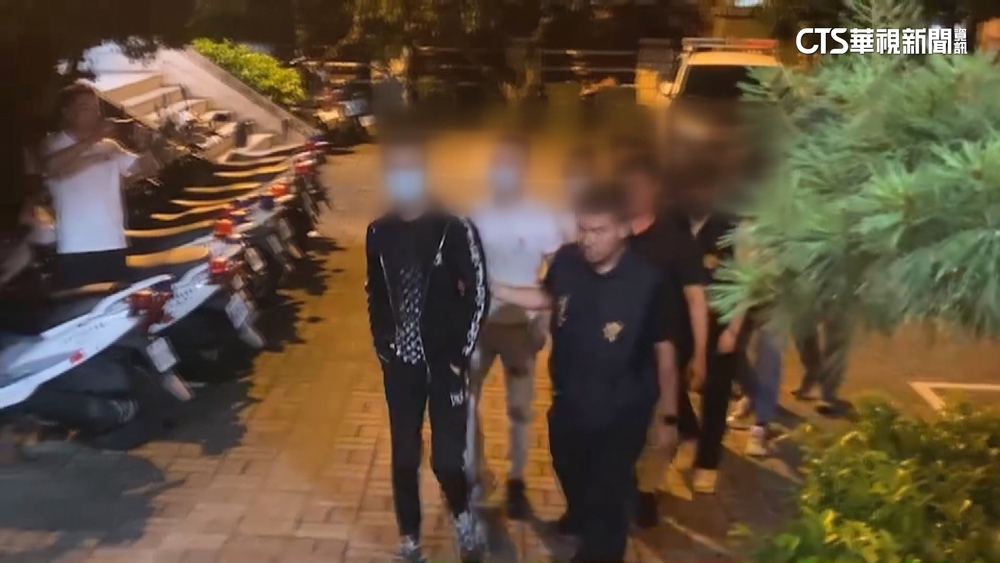 台中直播主服飾店被砸.丟鞭炮　警逮4人調查