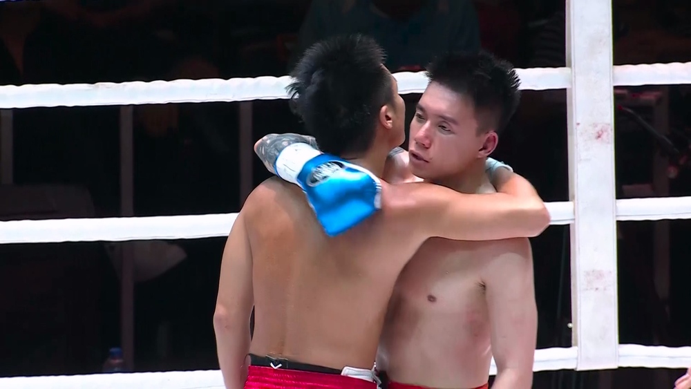 《拳上》精彩落幕　賽後鍾培生 Toyz「化解恩怨」擁抱 十年恩怨一筆勾消