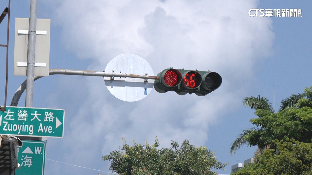 太熱了！　高市調整部分號誌秒數「150秒變120秒」